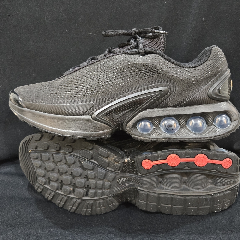 Nike Black Air Max DN Sneakers